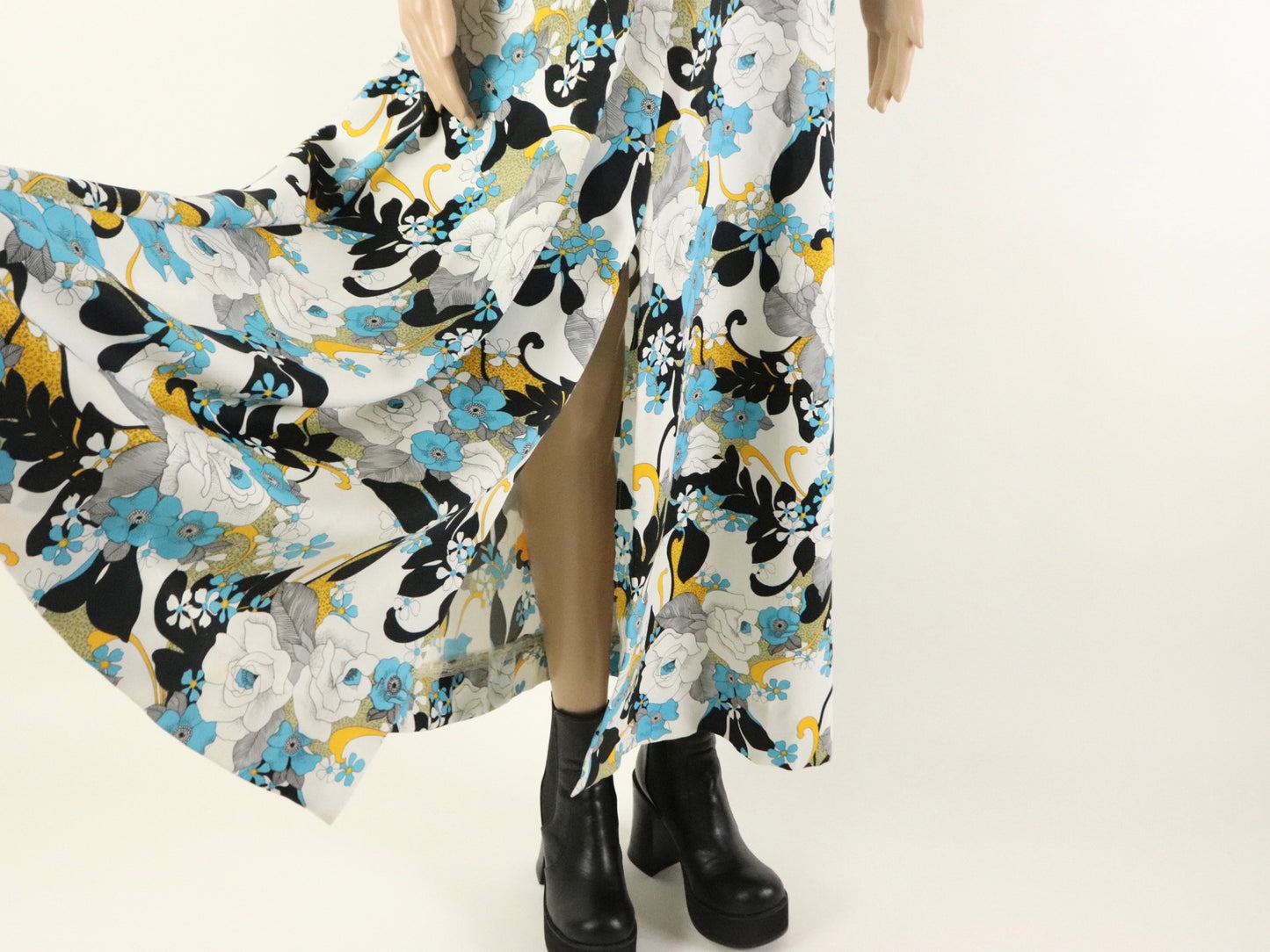 Abstract Floral Halter Maxi dress, 1970s vintage