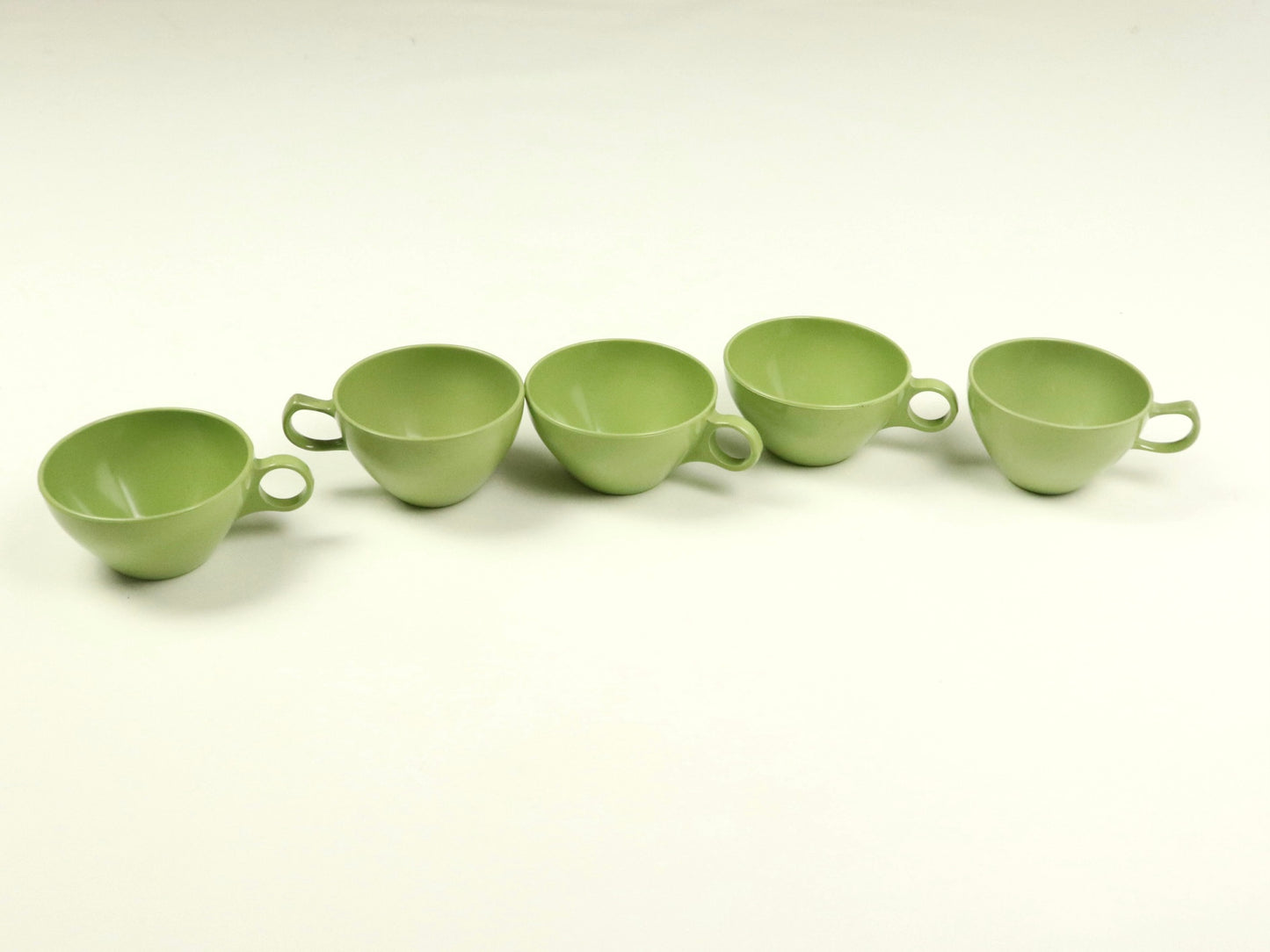 Melamine Tea Cup Set of 5, Avocado Green, Mid Century Vintage