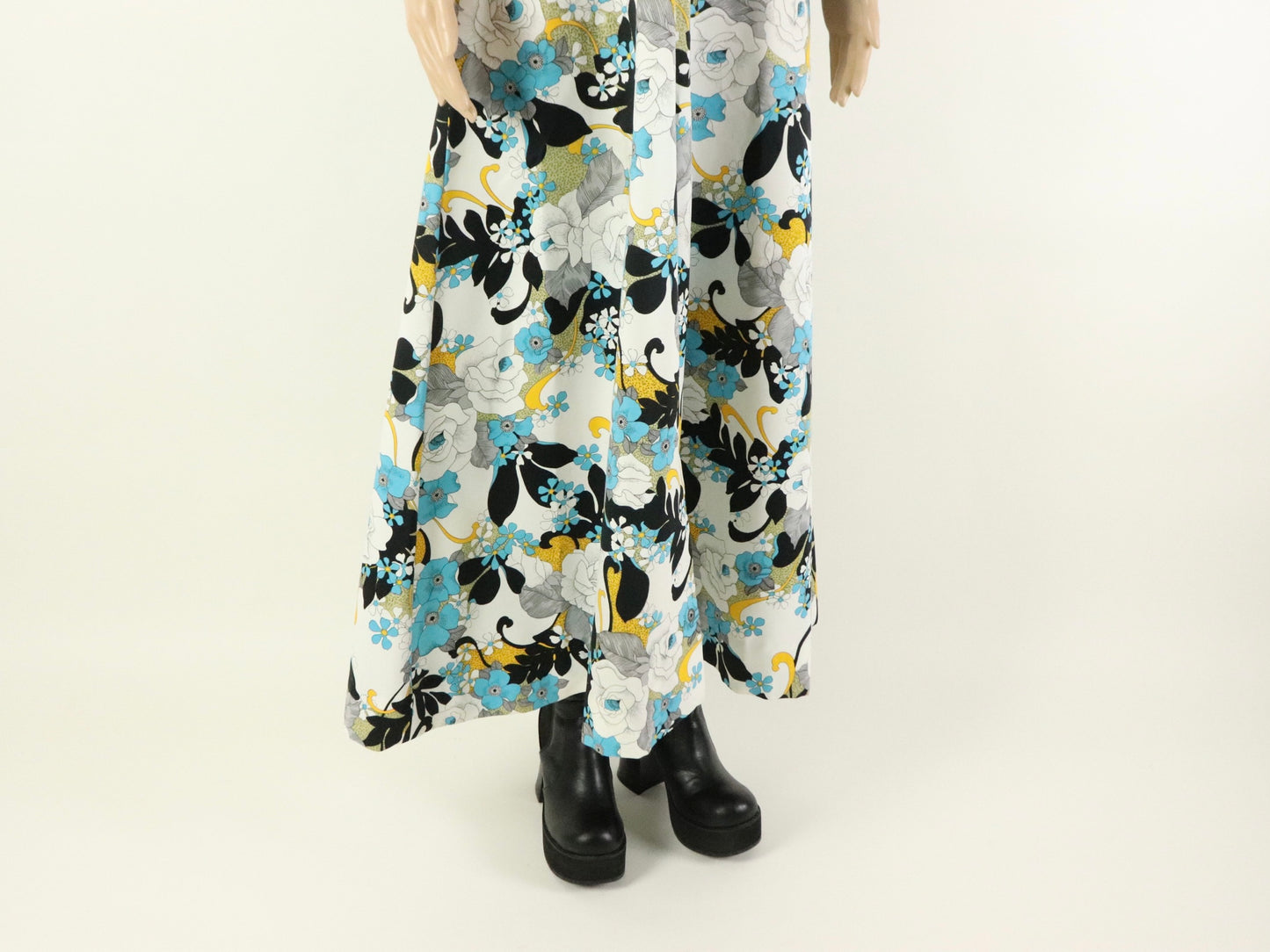 Abstract Floral Halter Maxi dress, 1970s vintage