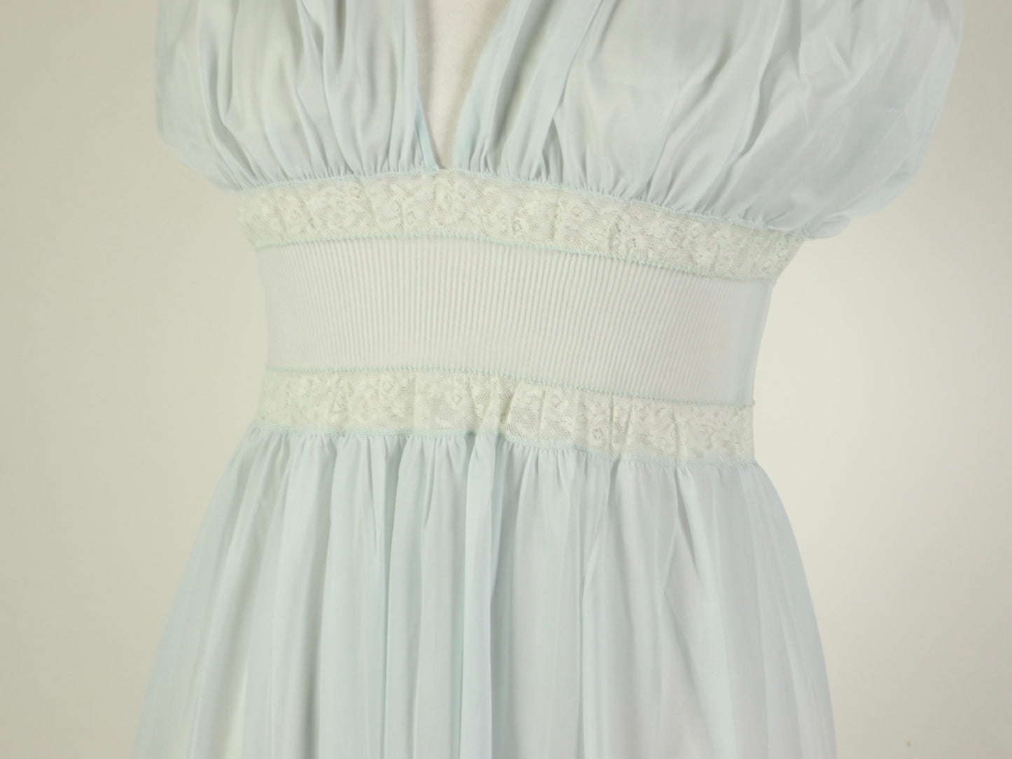 Light Blue Lace Slip dress/nightgown, 1960s Vintage