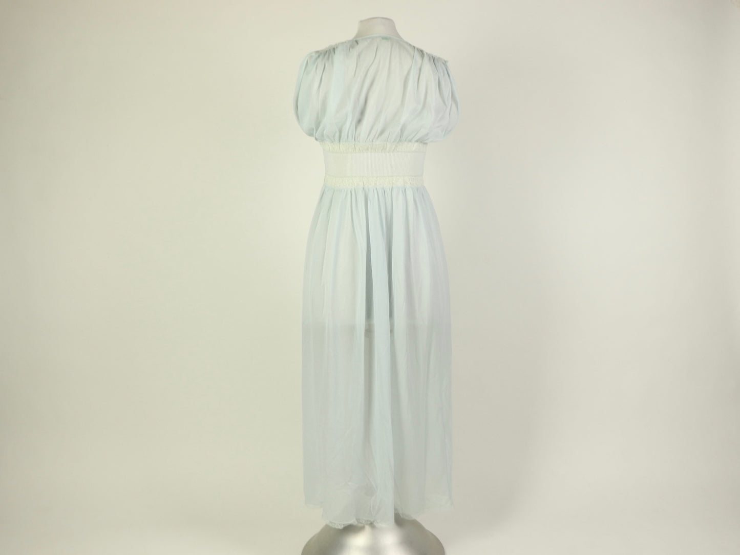 Light Blue Lace Slip dress/nightgown, 1960s Vintage