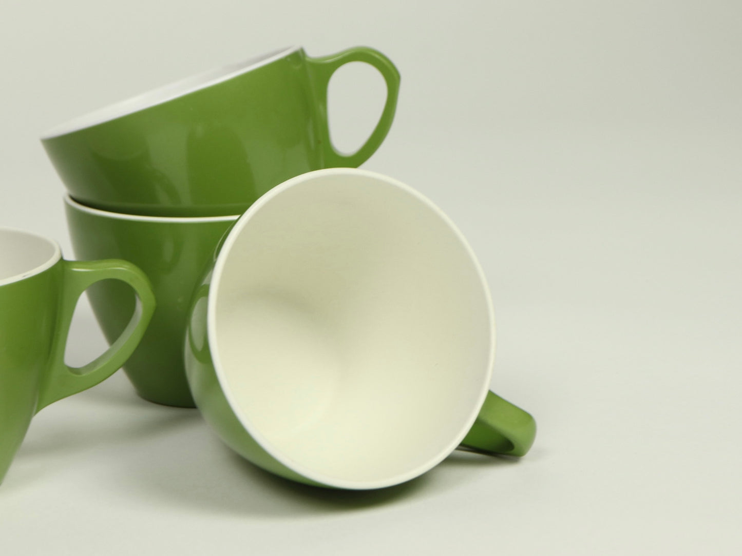 Avocado Green Space Age Melamine Mug Set, 1970s Vintage