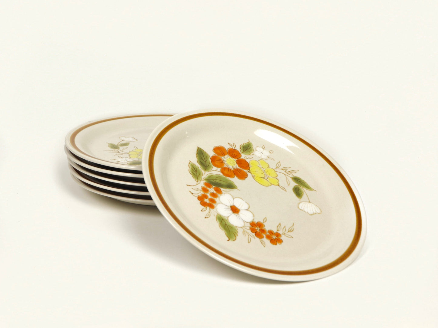 Mountain Wood Collection, Stoneware Dinner Plates, Microwave and Dishwasher Safe, 1970's Vintage