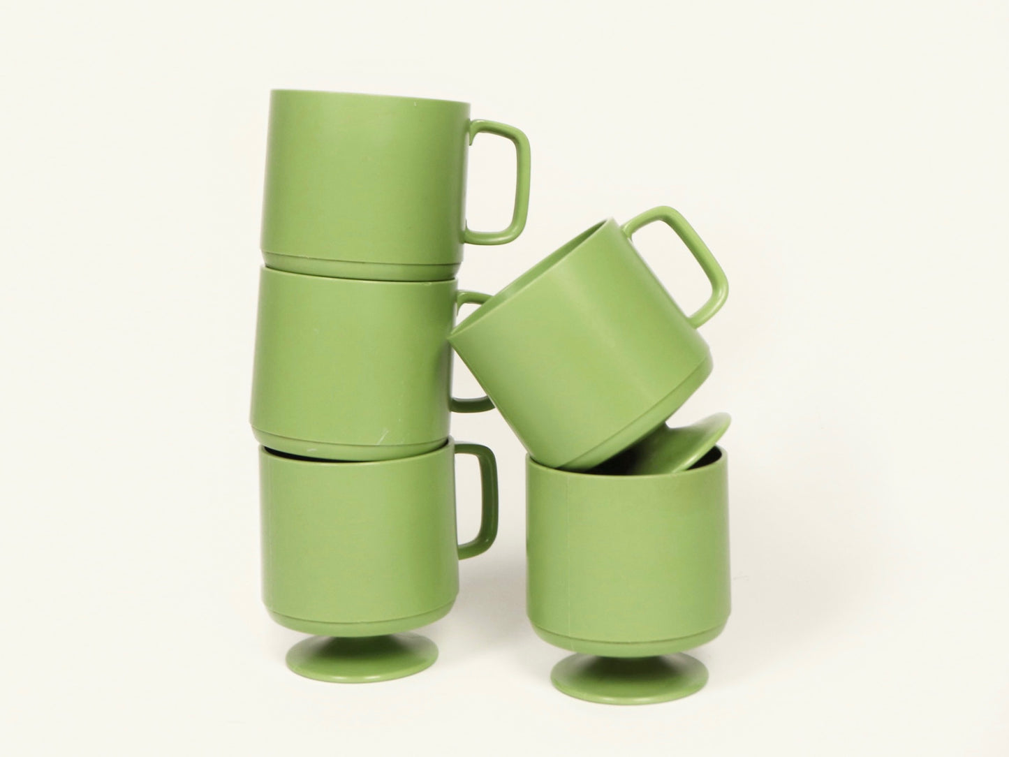 Avocado Green Space Age Melamine Mug Set, 1970s Vintage