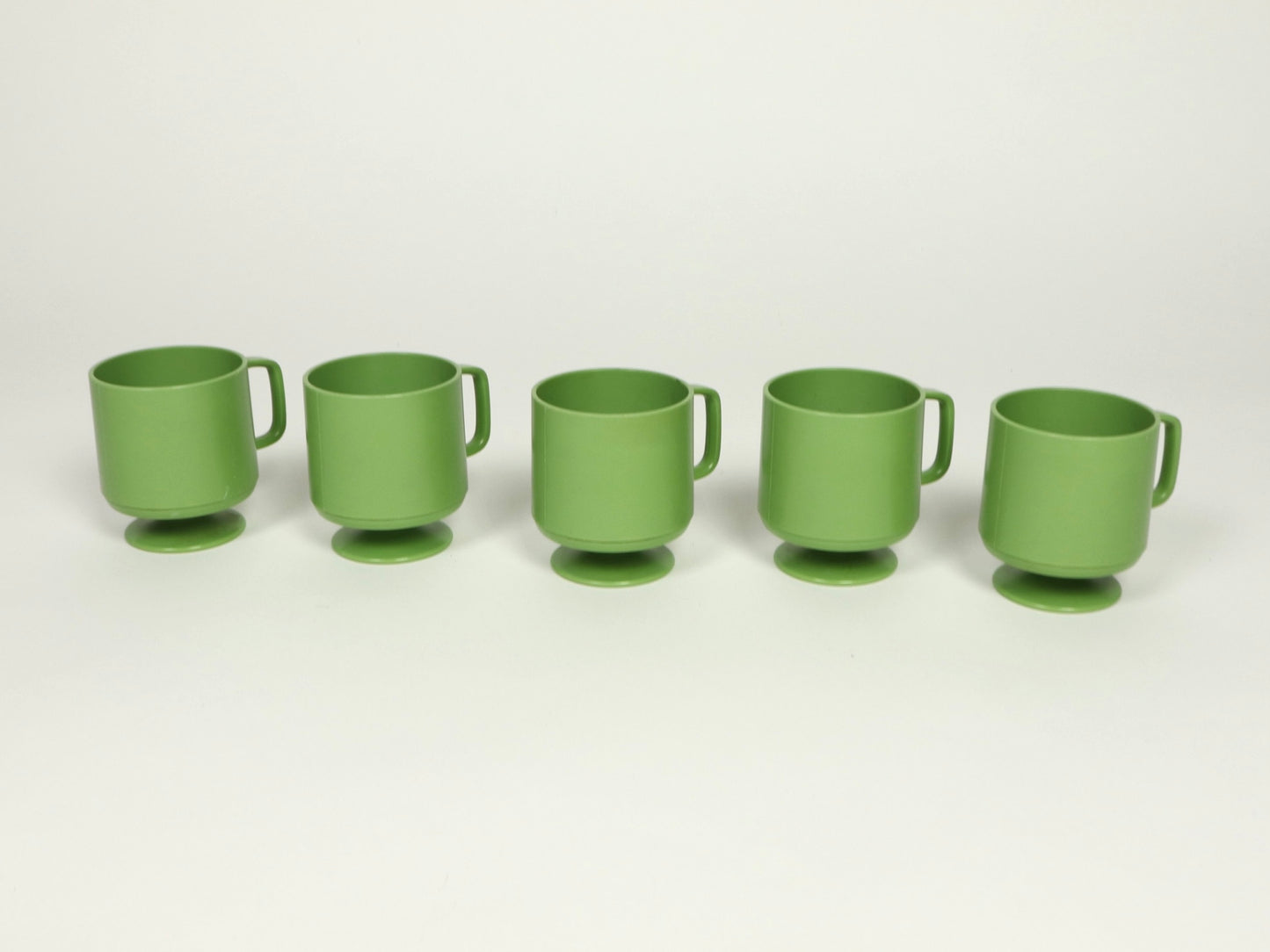 Avocado Green Space Age Melamine Mug Set, 1970s Vintage